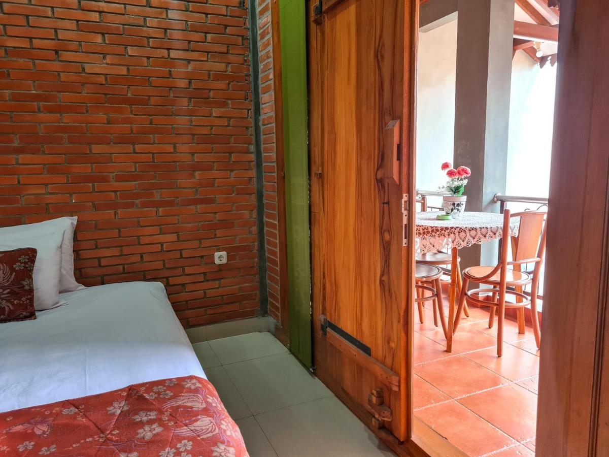 Guest house Ndalem Suryo Saptono 2*