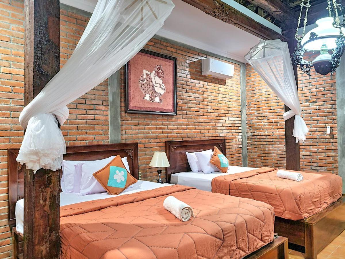 Ndalem Suryo Saptono Yogyakarta